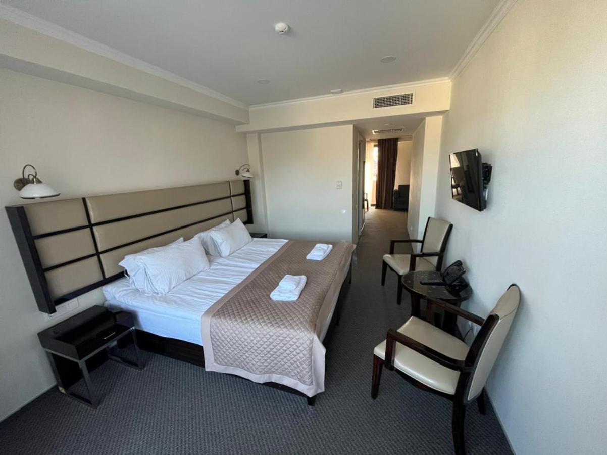 Hotel Genio Tiflis Dış mekan fotoğraf
