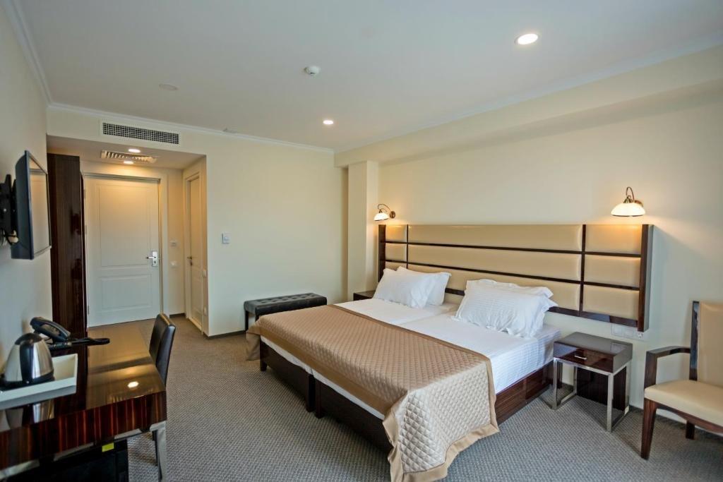 Hotel Genio Tiflis Dış mekan fotoğraf