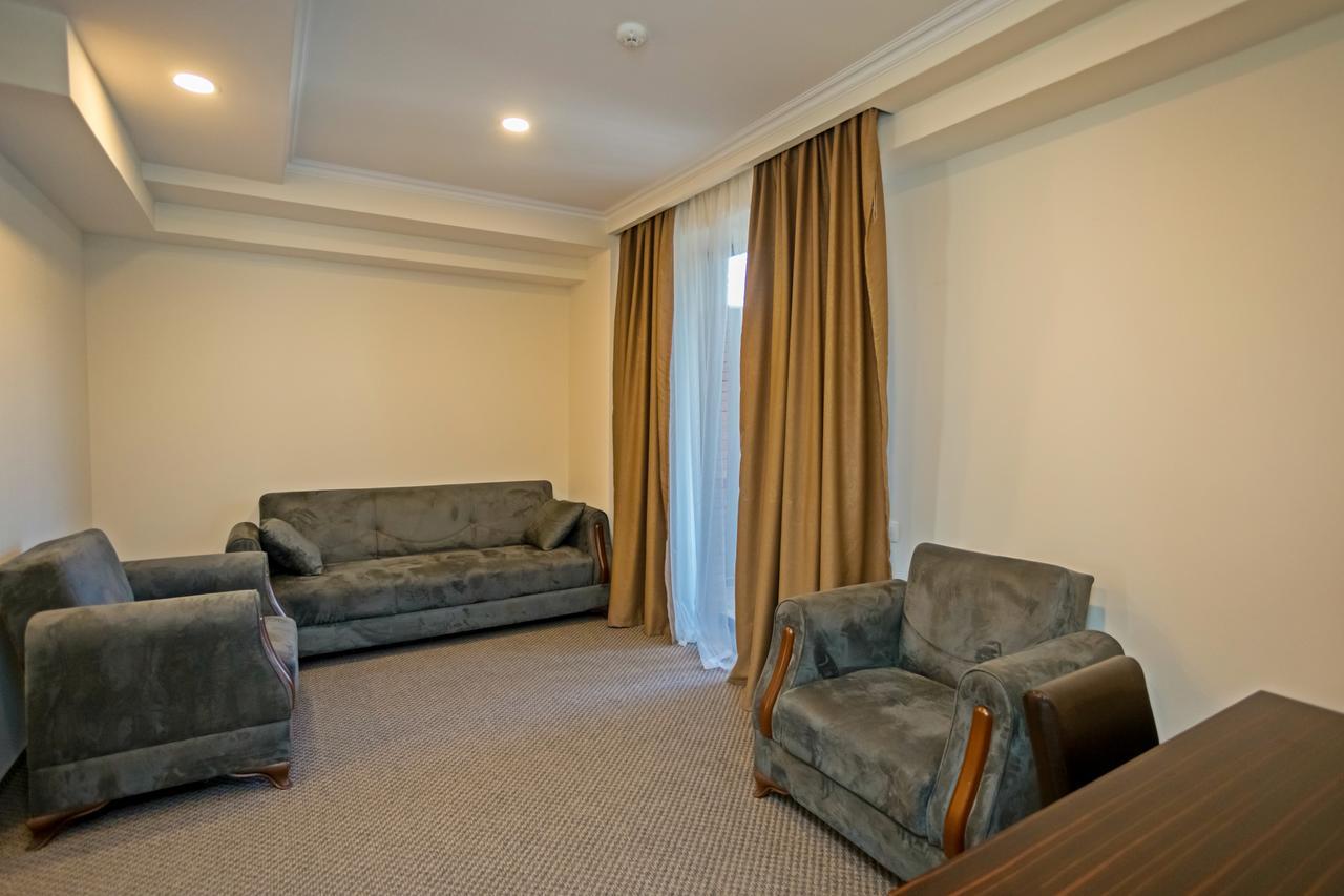 Hotel Genio Tiflis Dış mekan fotoğraf